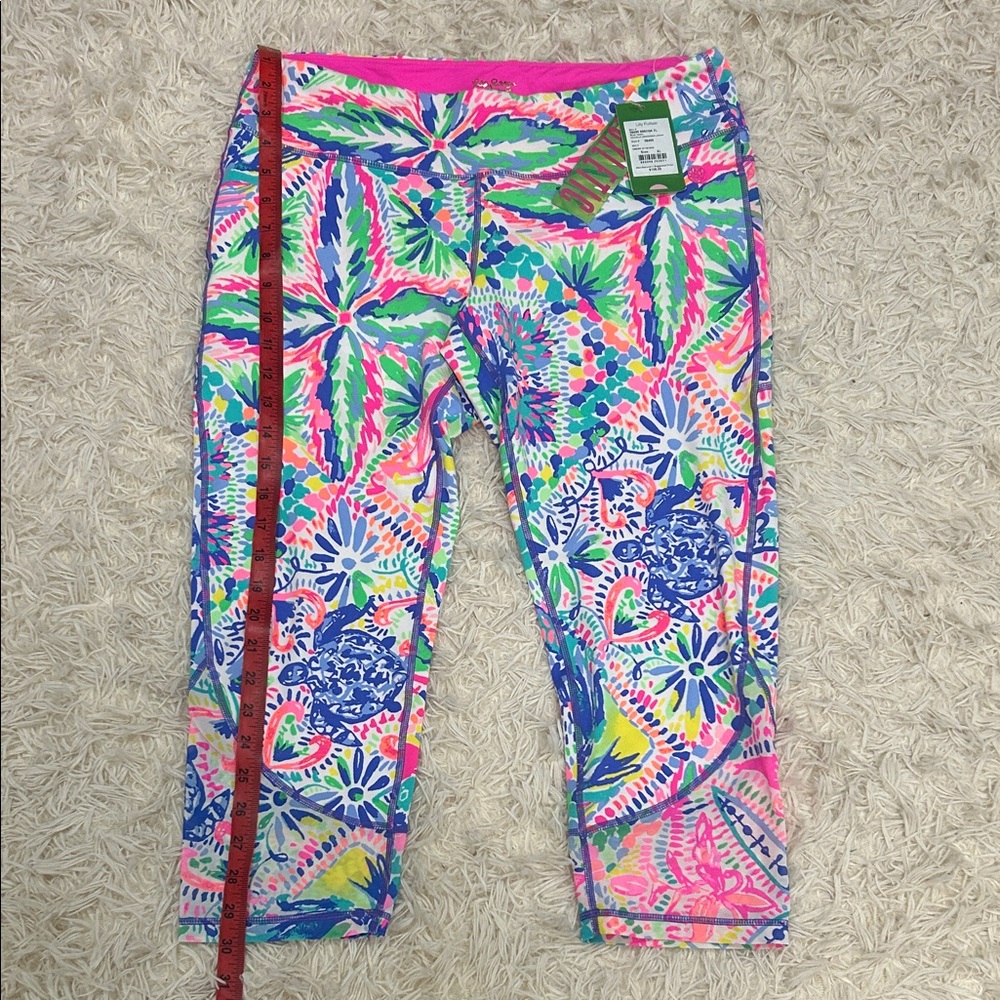 Lilly Pulitzer Pink Multi Floral Rochelle weekender Leggings Set - Picture 9 of 16